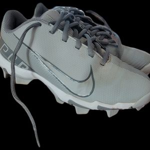 Nike Vapor Ultrafly Molded Baseball Cleats Gray & White Sz 3.5